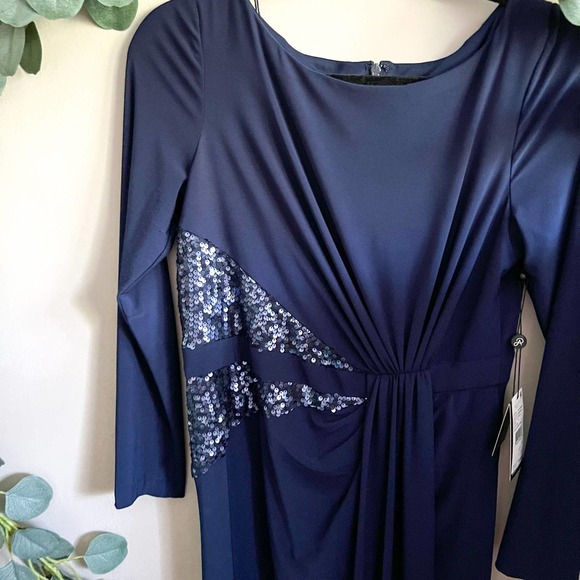 NWT ADRIANNA PAPELL Long Sleeve Sequin Jersey Gown In Size 8 formal wedding - Picture 3 of 10